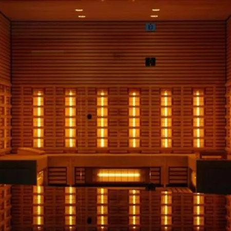 Сasa de vacaciones Attractive Holiday In With Jacuzzi Near Lake *